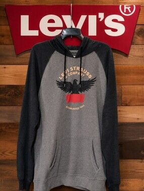 Levi's Standard Fit Hoodie Shirt 2XL Gray Black Eagle Graphic Pullover NWT Mens